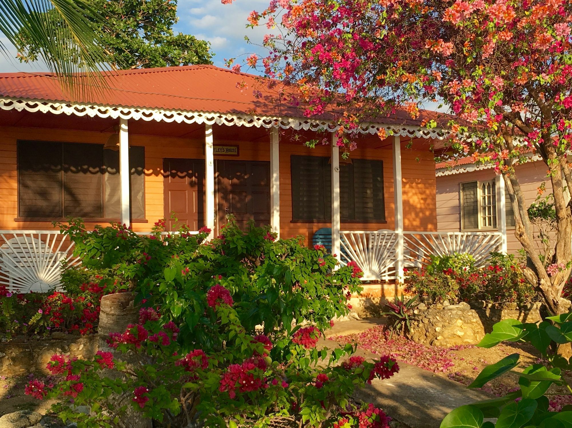 Little Bay Cabins Exterior photo